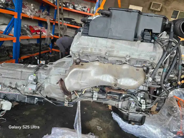 دبي لقطع غيار لكزس 7