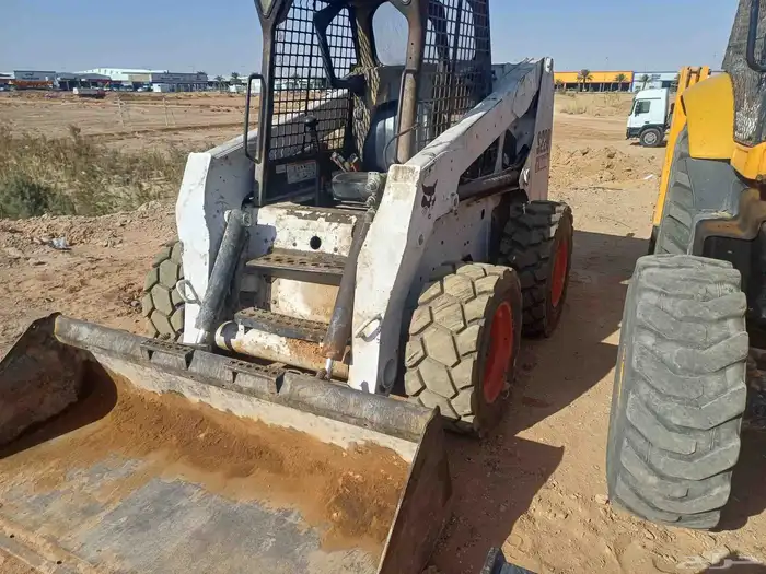 بوبكات 220 مكينة كبيرة طربة كبيرة مديل2010 مشروط 0