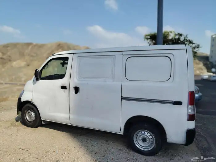 ديهاتسو فان 2012 3