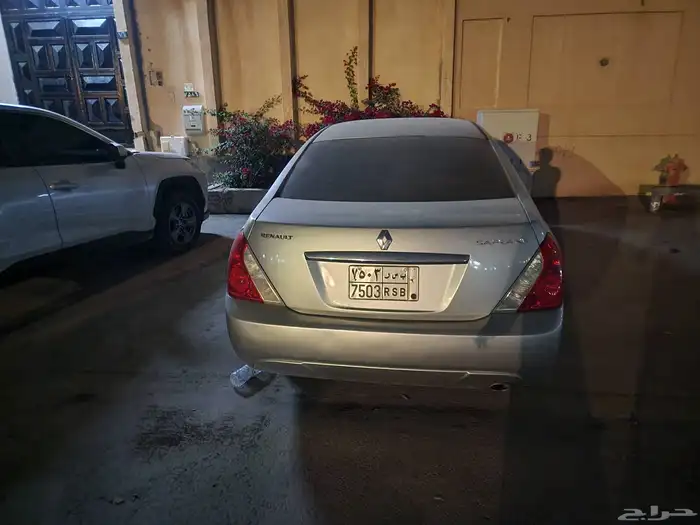 رينو سافران 2011 3