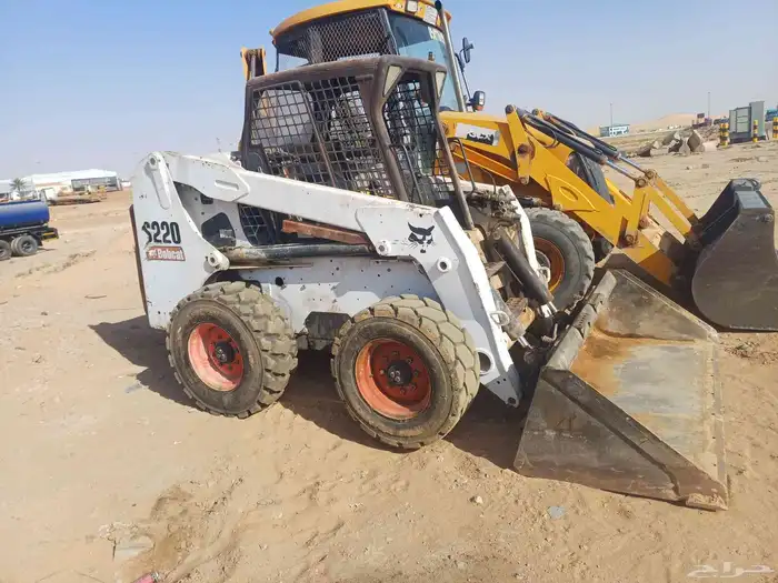 بوبكات 220 مكينة كبيرة طربة كبيرة مديل2010 مشروط 4