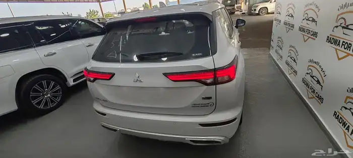 ميتسوبيشي اوتلاندر بريميوم 2025 7