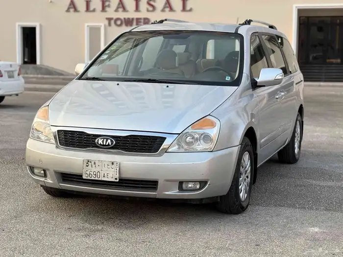 كيا كرنفال عايلي 2015 اتوماتيك نضيف جدا 5