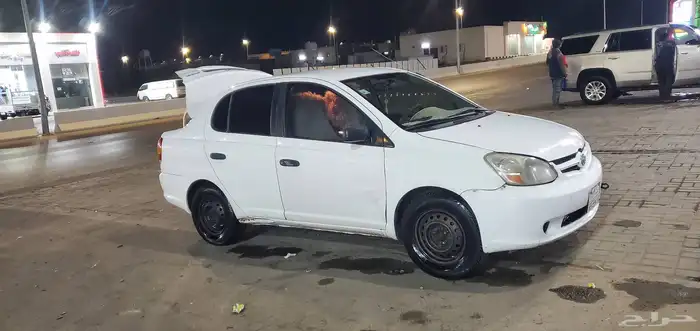 سياره تويتا 2005 جير عادي للبيع نضيف ماشاءالله اقتصاديه مره 1