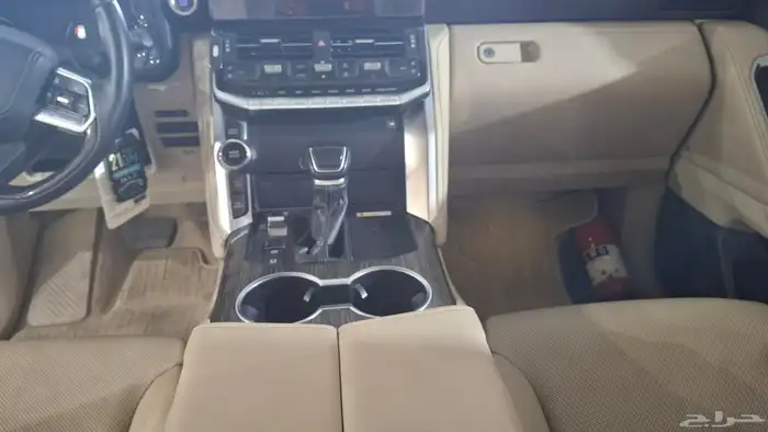 تويوتا في اكس ار 2023 12