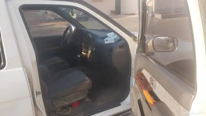 جيب نيسان بافندر 5