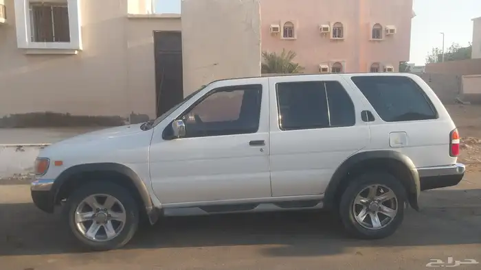 جيب نيسان بافندر 4