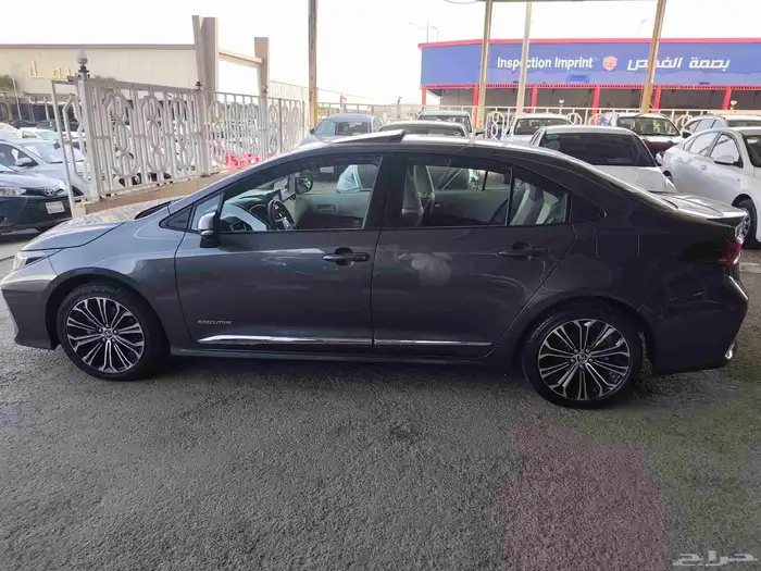 تويوتا كورولا 2023 فل 4