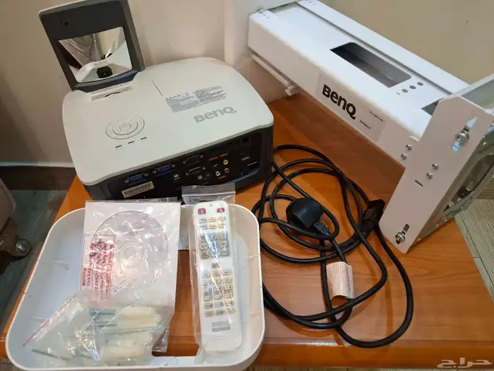 بروجكتر للبيع BenQ جديد بكرتونه موديل Mw855ust 2