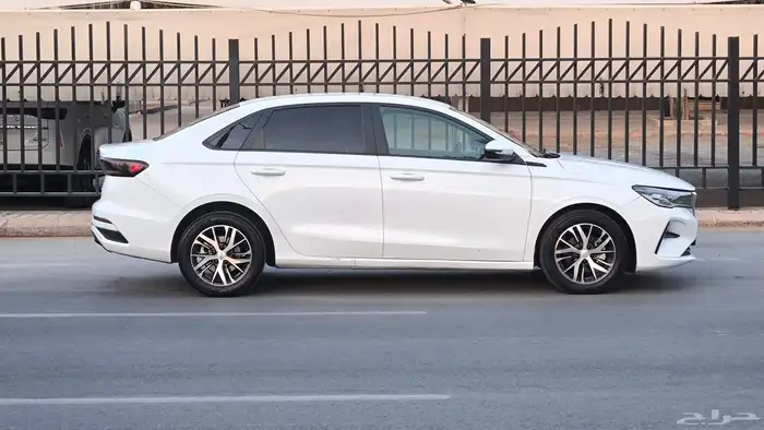 جيلي امجراند موديل 2023 15