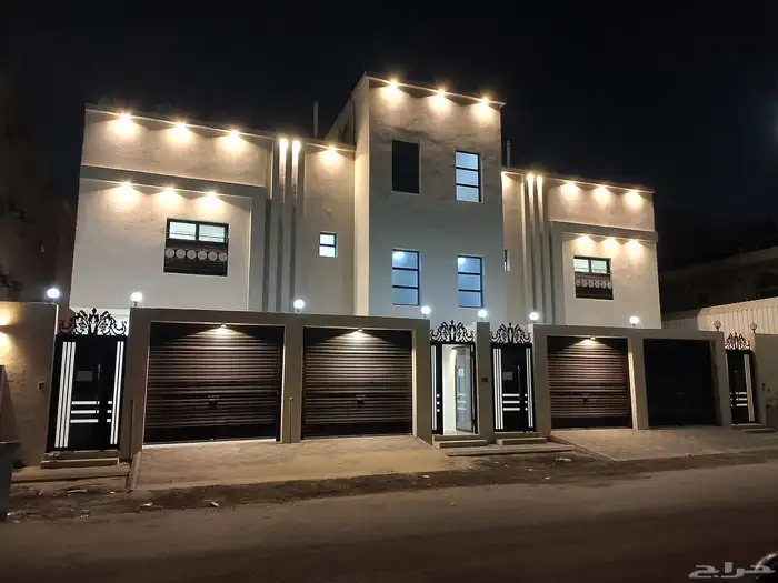 للبيع شقه دوبلكس حي بدر بالدمام مخطط 91 جديده 6 غرف وصاله 2