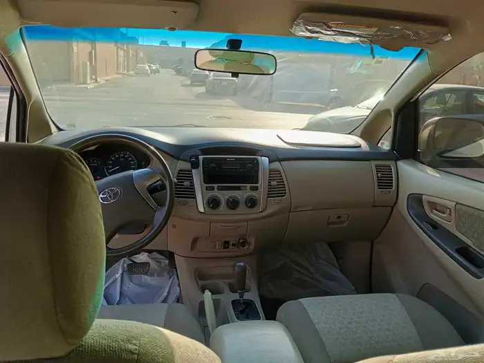 تويوتا انوفا 2015 7