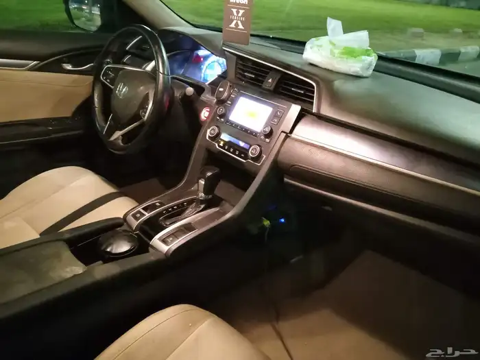 هوندا سيفيك نظيفه جدا ممشى قليل 2017 اقتصاديه بنزين 1