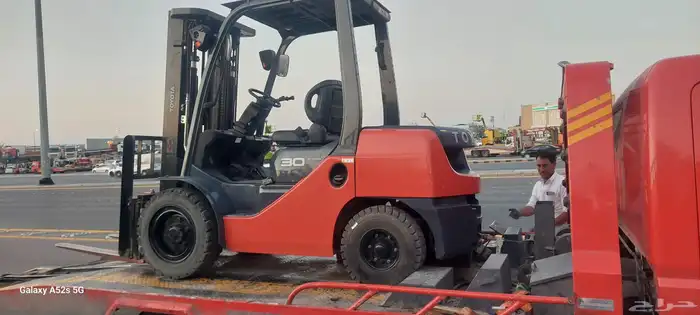 رافعة فوركلفت للايجار رافعه شوكيه 1