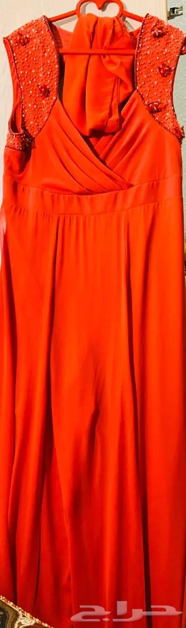 فساتين جديده للبيع الحبه 70 ريال غير مستخدمه من بوتيك 6