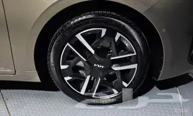 كيا k8 موديل 2025 بلون مميز استيراد من كوريا 4