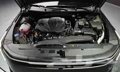 كيا k8 موديل 2025 بلون مميز استيراد من كوريا 5