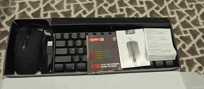 كيبورد مع ماوس جديد ما ستخدم يوجد إضات فخمه سريع الستجابه 2