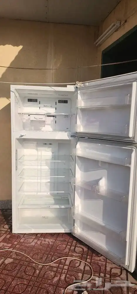 ثلاجة ال جي للبيع 1