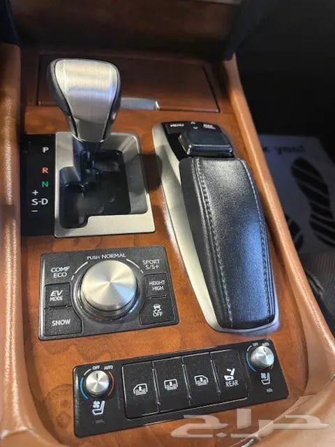 لكزس LS600 هايبرد ماشيه 49الف فقط بدي وكالة 2016 11