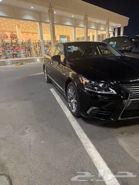 لكزس LS600 هايبرد ماشيه 49الف فقط بدي وكالة 2016 0