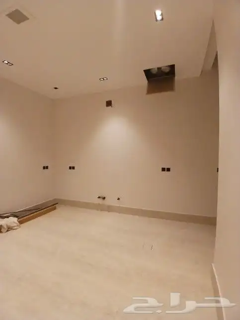 فيلا للبيع درج داخلي وشقه حي البيان 4