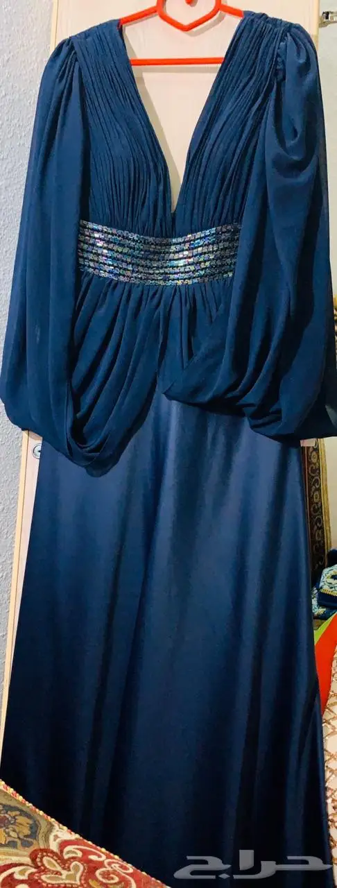 فساتين جديده للبيع الحبه 70 ريال غير مستخدمه من بوتيك 1