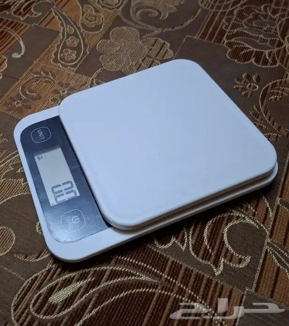 عندي ميزان طعام يحسب السعارات الحرارية وماوس للكمبيوتر 1