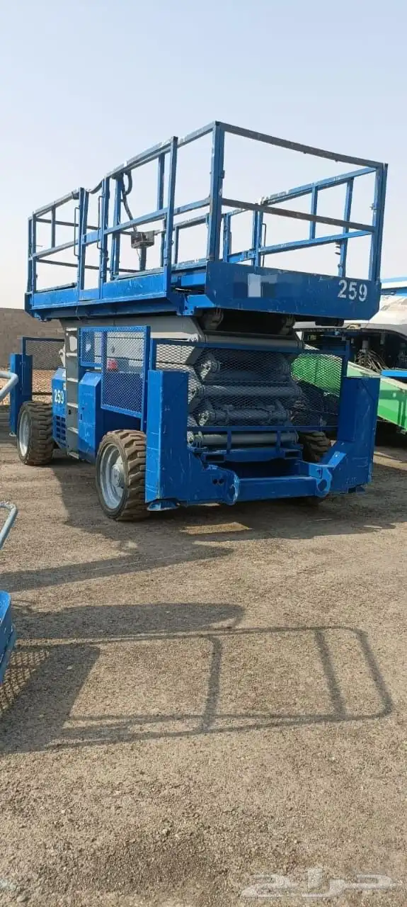 تأجير رافعات شوكيه وشيز لفت جميع انواع المقاسات 2