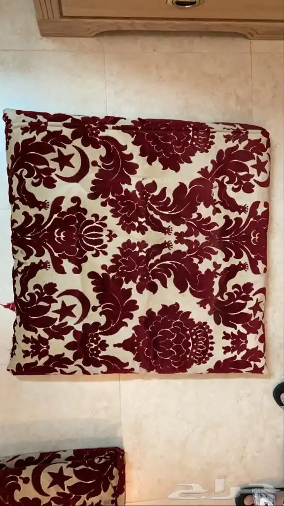 جلسات شعبية أبو طيرالاصلية لون أحمر نقدا والتسليم في بريدة 2