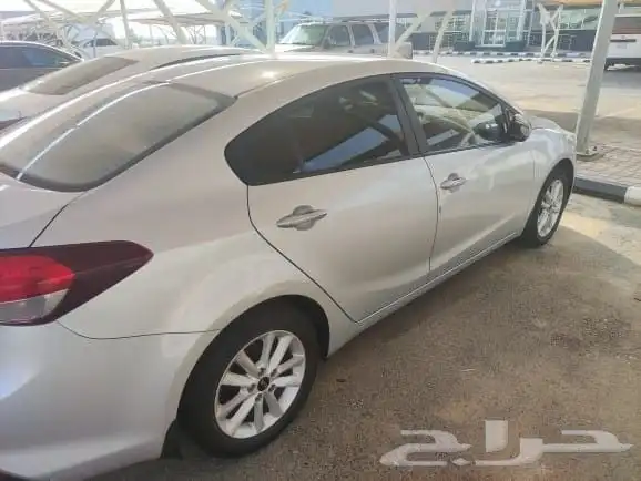 كيا سيراتو 2017 فئة وسط 0