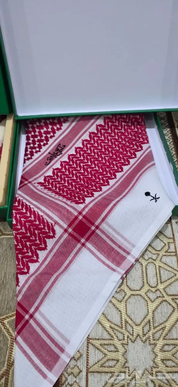 عرض شماغ ملكي خاص شتوي بالعلبه جمله وتجزئة 2