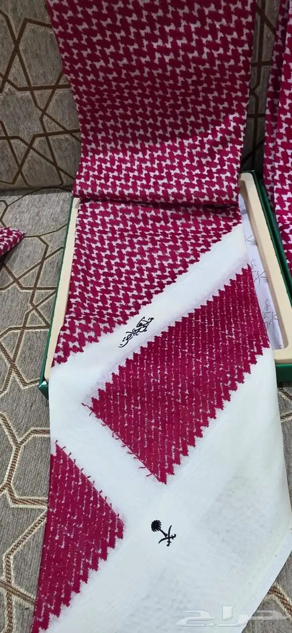 عرض شماغ ملكي خاص شتوي بالعلبه جمله وتجزئة 4