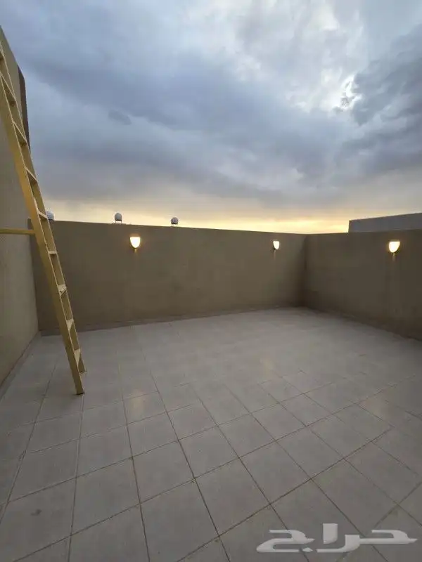 للبيع روف علوي مع ملحق مدخل سياره تشطيب راقي بالمحاله 700الف 25