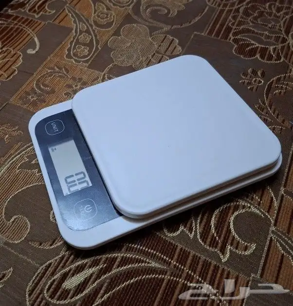 عندي ميزان طعام يحسب السعارات الحرارية وماوس للكمبيوتر 2