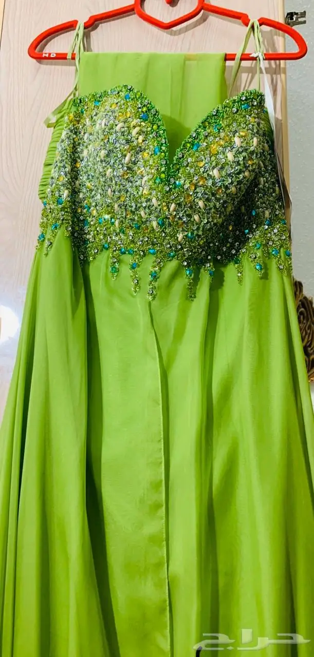 فساتين جديده للبيع الحبه 70 ريال غير مستخدمه من بوتيك 5