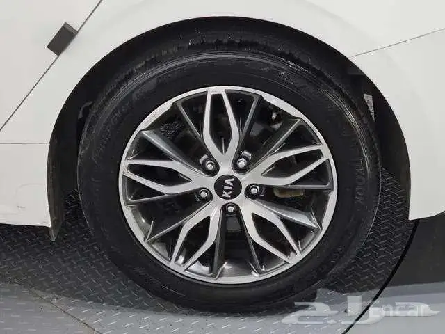 كيا K5 موديل 2021 17