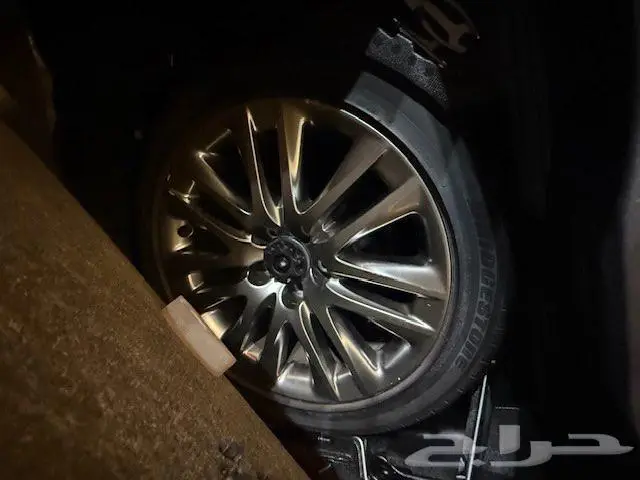 لكزس LS600 هايبرد ماشيه 49الف فقط بدي وكالة 2016 21