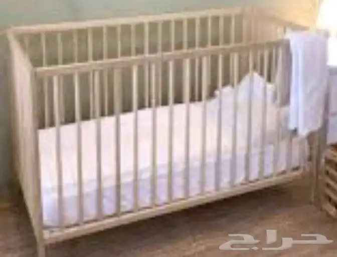 للبيع سرير أطفال من إيكيا   حالة ممتازة 0