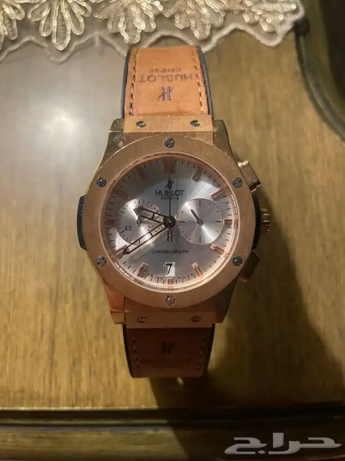 ساعة للبيع اصلية  وماركة 0