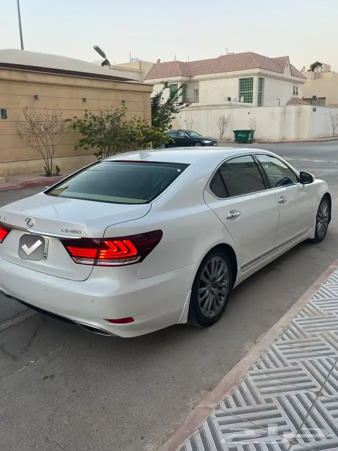 لكزس LS460 L 2015 فل كامل 3