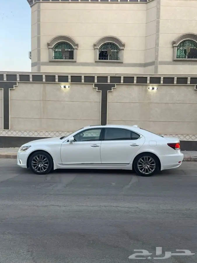 لكزس LS460 L 2015 فل كامل 2