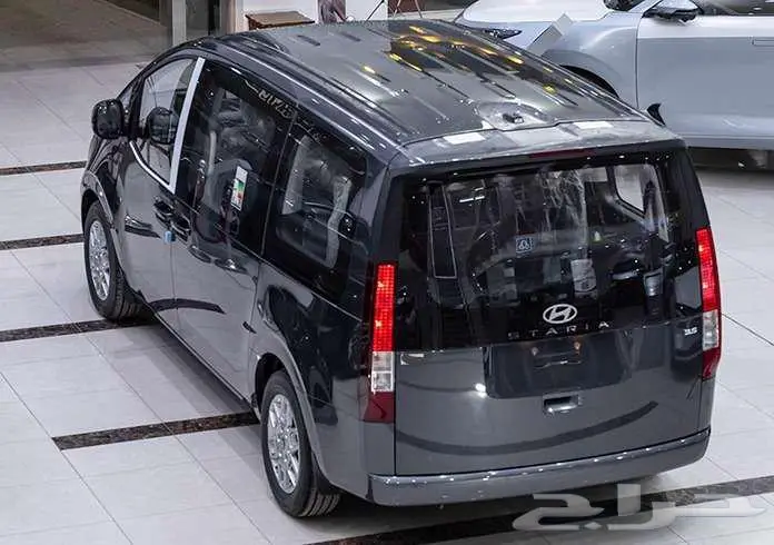 عرض خاص -هيونداي ستاريا 2025(كاش-اقساط جميع البنوك ) 2