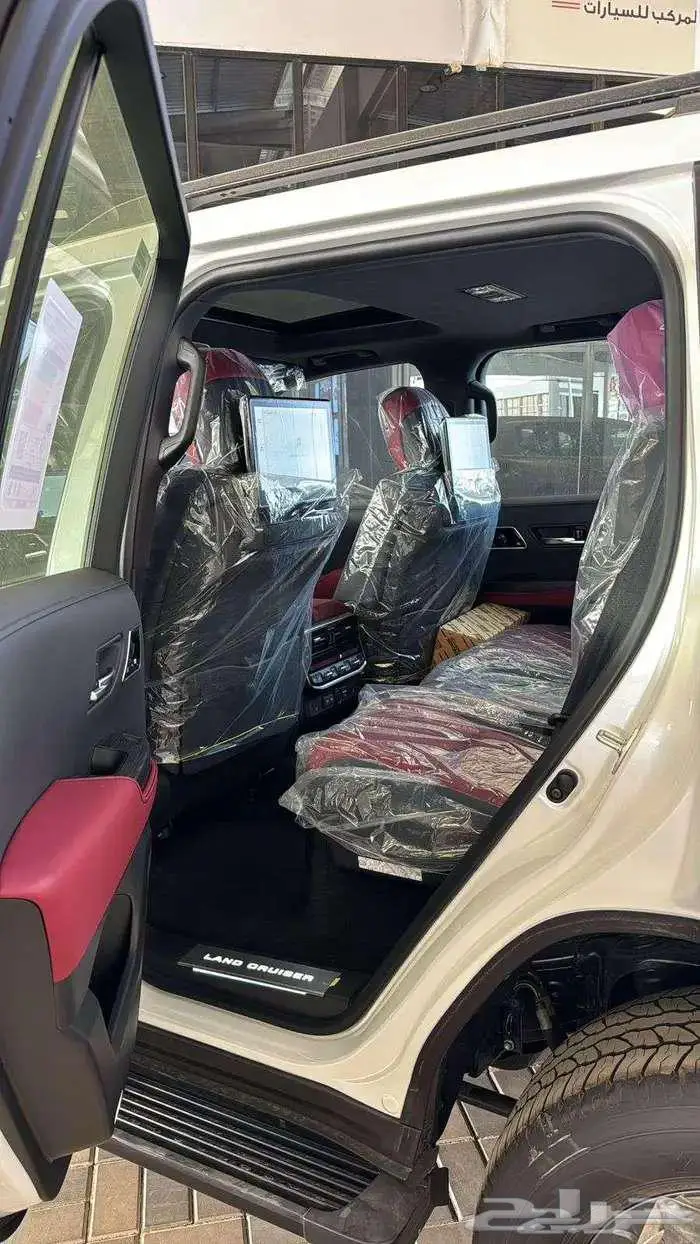 تويوتا لاندكروزر GR فل كامل بريمي - 2025 4