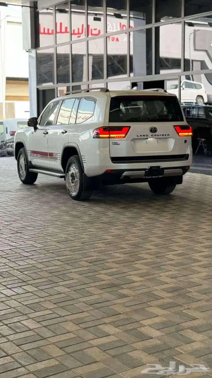 تويوتا لاندكروزر GR فل كامل بريمي - 2025 5