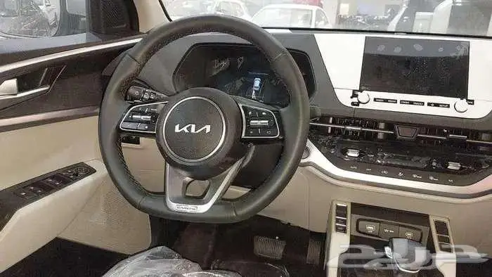 كيا كارينز نص فل 2025 سعودي 15
