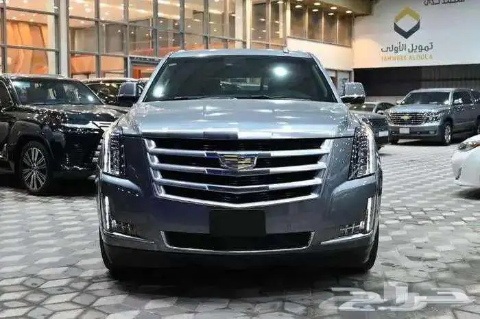 كاديلاك اسكاليد 2018 فل كامل سعودي 1