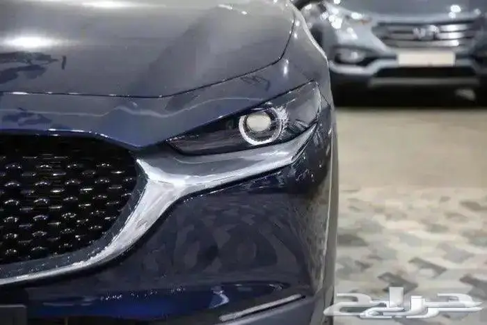 مازدا CX30 نص فل فتحة سقف اربعة سلندر موديل 2025 8