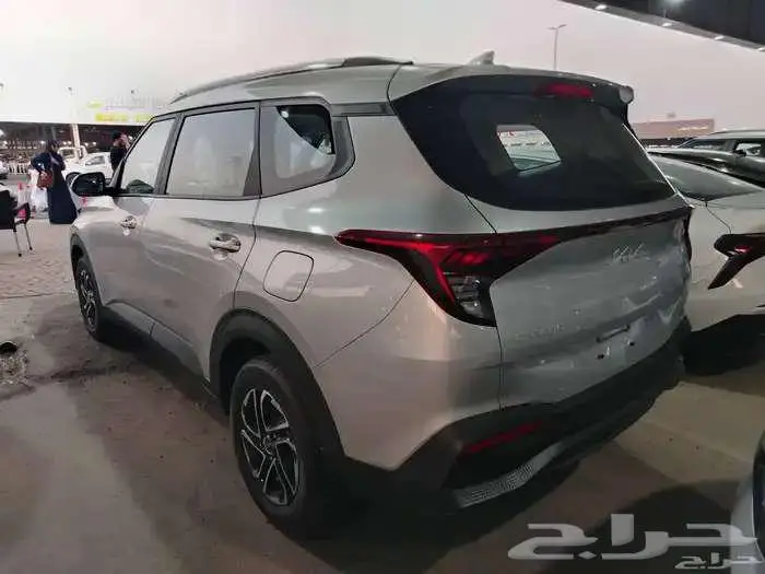 كيا كارينز 7ركاب. نص فل موديل 2025 3