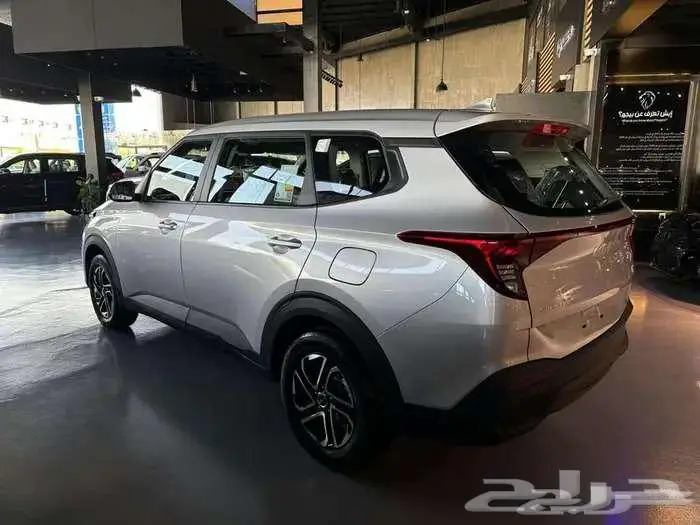 كيا كارنز استاندر مطور موديل 2025 3